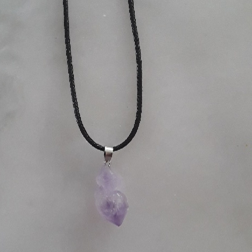 Elegant Light Purple Crystal Pendant Necklace